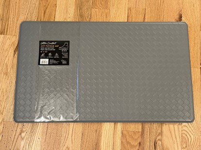 Anti-Fatigue Emboss Mat 18"/30" Silver