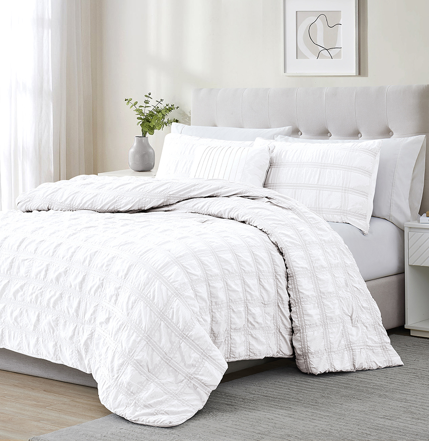 Eliza 4pc Seersucker Comforter Set King White