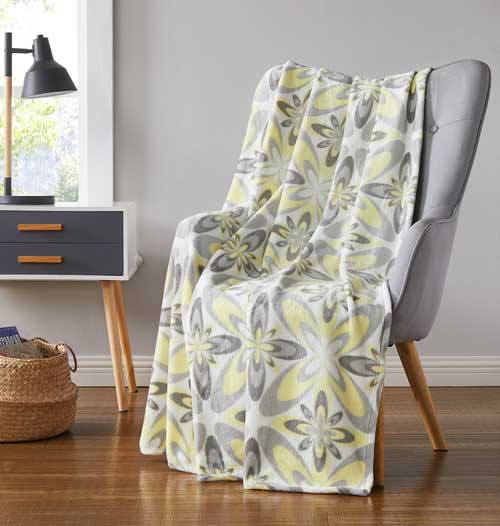 Nora Printed Flannel Throw 50"/60" Yellow