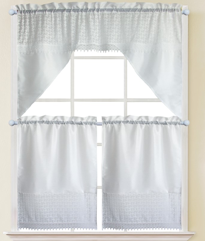 Lia Macrame KC White