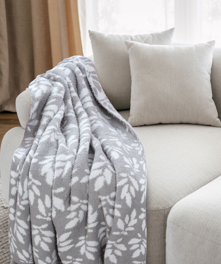 Leaf Feather Knit Throw 50"x60" Grey