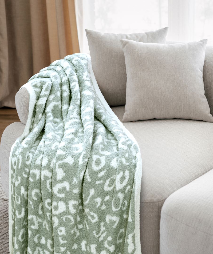 Leopard Feather Knit Throw 50"x60" Sage