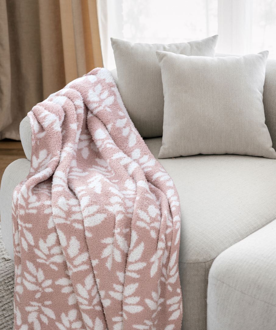 Leaf Feather Knit Throw 50"x60" Blush