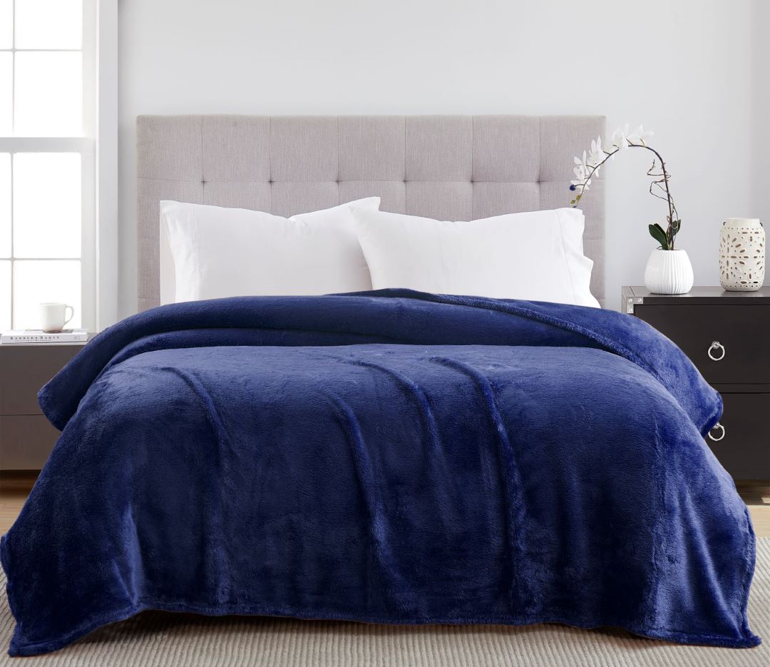 Vanessa Teddy Fur Rolled 90x90 Q Navy