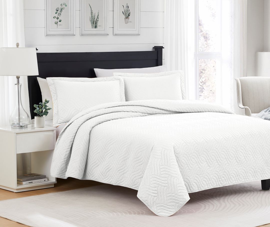 Ruby 3pc Pinsonic Quilt White Queen